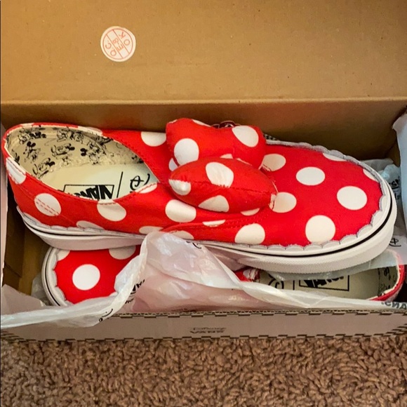 Vans Shoes - Disney Minnie Mouse Vans NEVER WORN with tags
